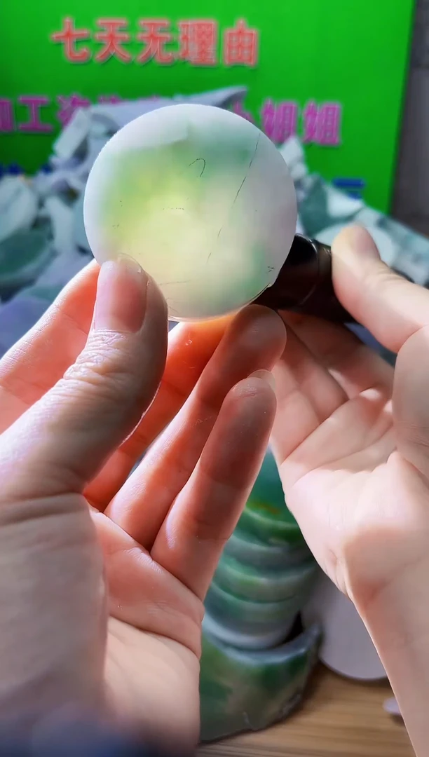 翡翠未镶嵌颈饰天然翡翠A货596