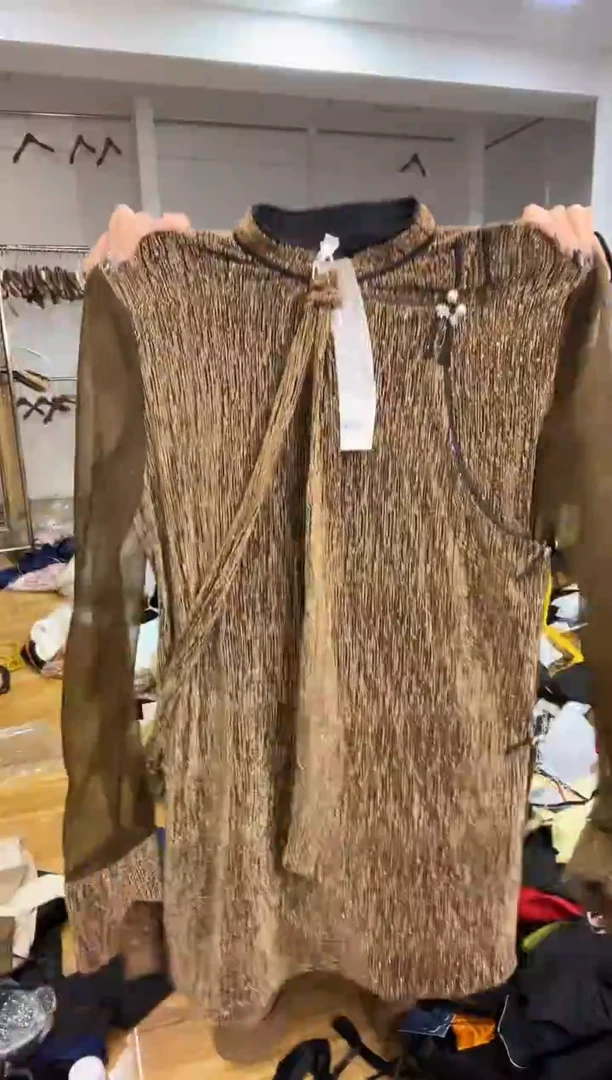 连衣裙       XL码      150斤