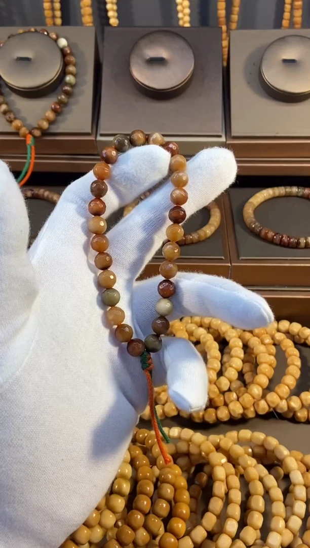 把件龙脊菩提霍*隆基菩提七彩钻石