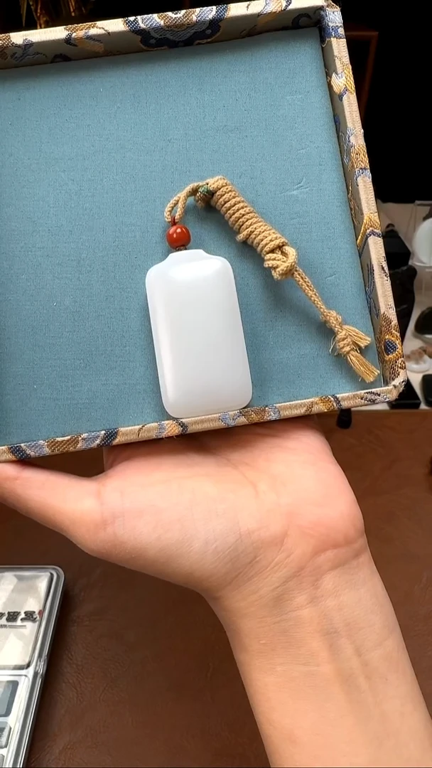 颈饰未镶嵌和田玉和田玉俄料白玉平安牌