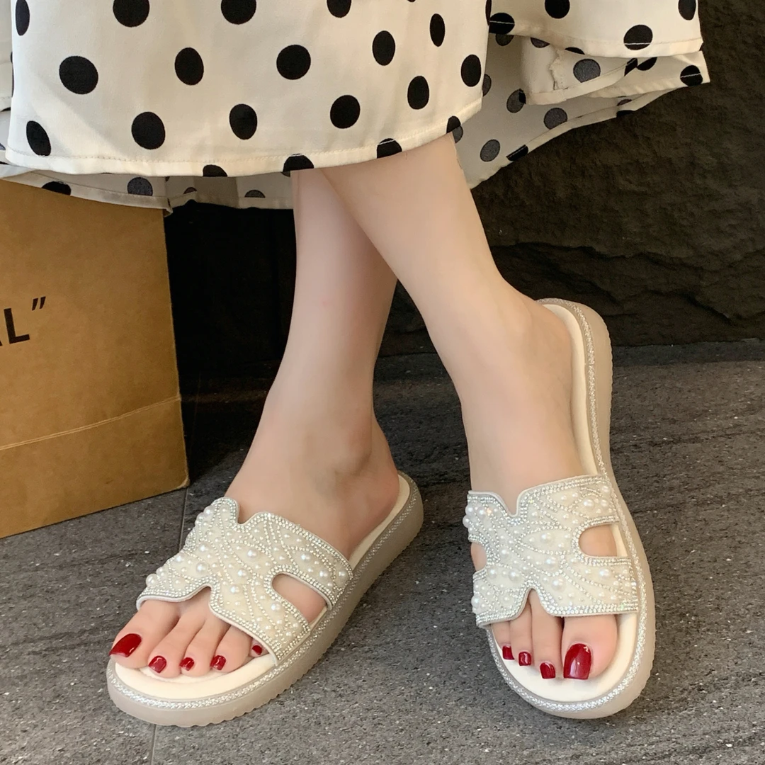 女士外穿凉拖鞋新款2025爆款软底一字拖女款夏天外出配裙子高级感