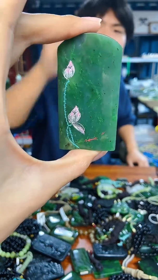 未镶嵌和田玉挂件1