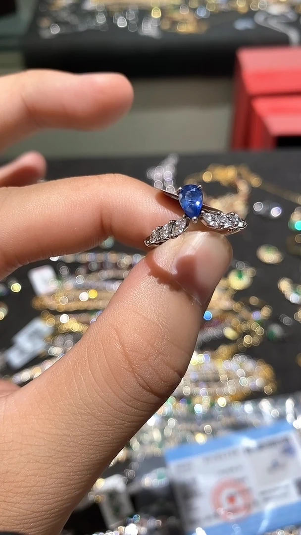 蓝宝石戒指银S925镶嵌戒指