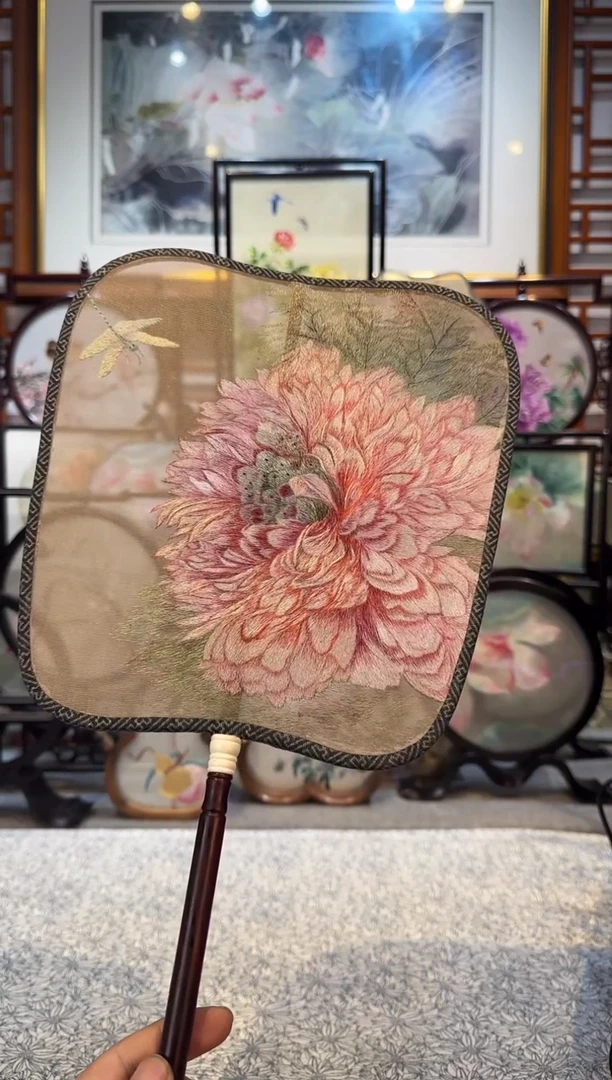 扇子时****年纯手工苏绣团扇