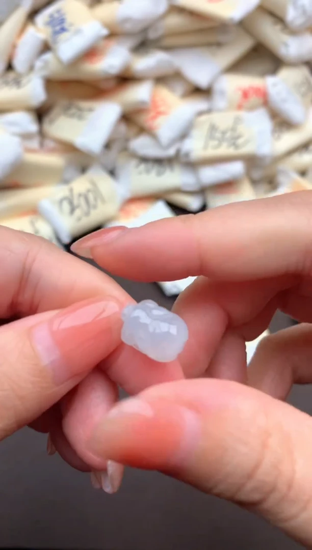 翡翠挂件未镶嵌一