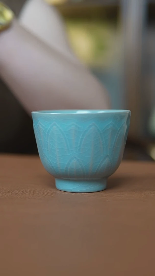 瓷片仿古天青莲瓣杯微瑕