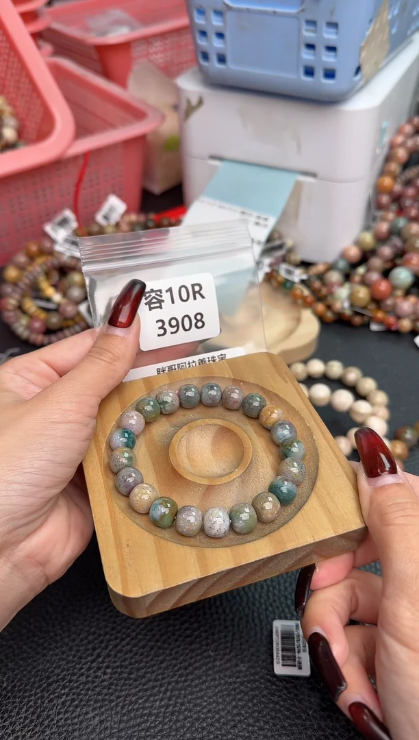 【闪购商品】石英质玉手链未镶嵌10R3908