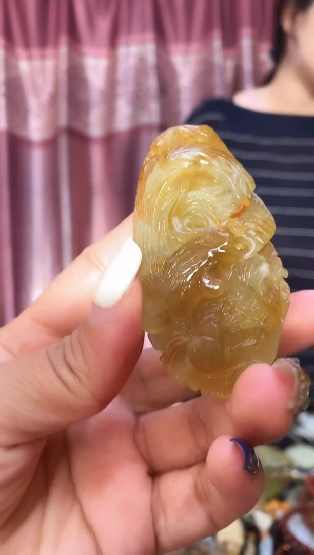 未镶嵌岫玉吊坠