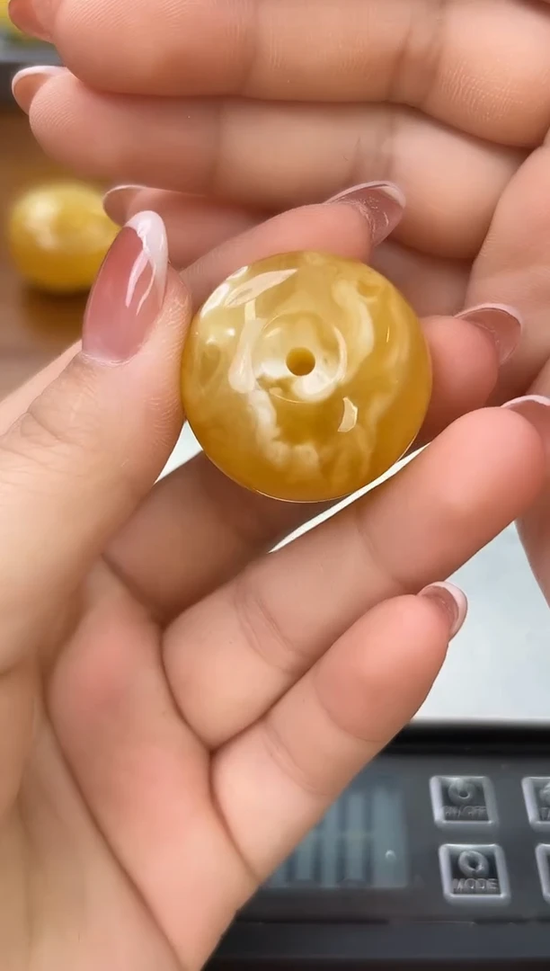 未镶嵌蜜蜡裸石琥珀蜜蜡吊坠