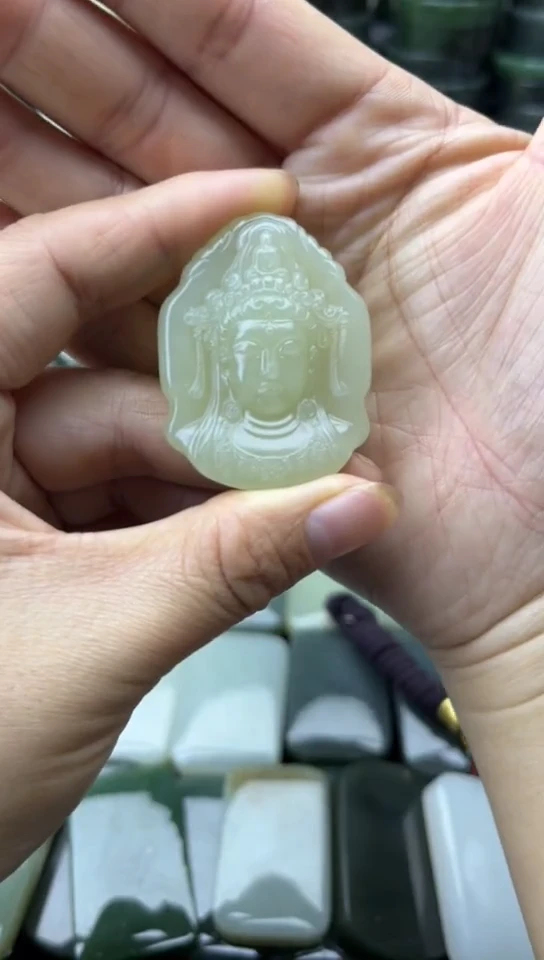 未镶嵌和田玉珠宝半成品菩萨