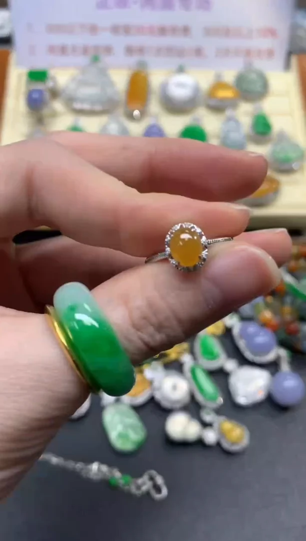 翡翠戒指18K金镶嵌戒指|2400+240