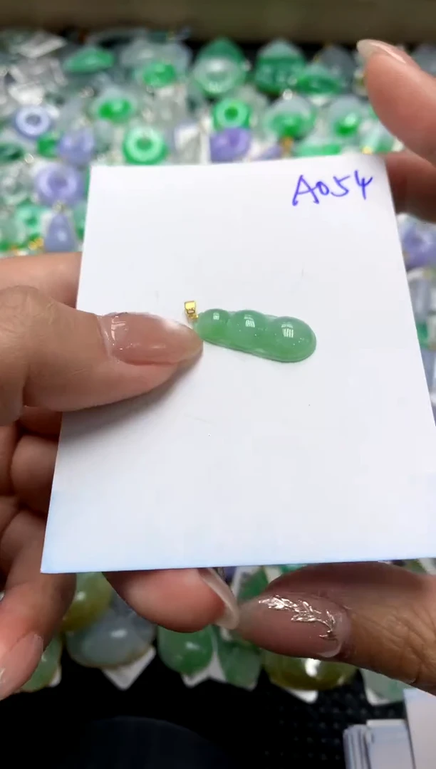 【闪购商品】翡翠颈饰18K金镶嵌111111111