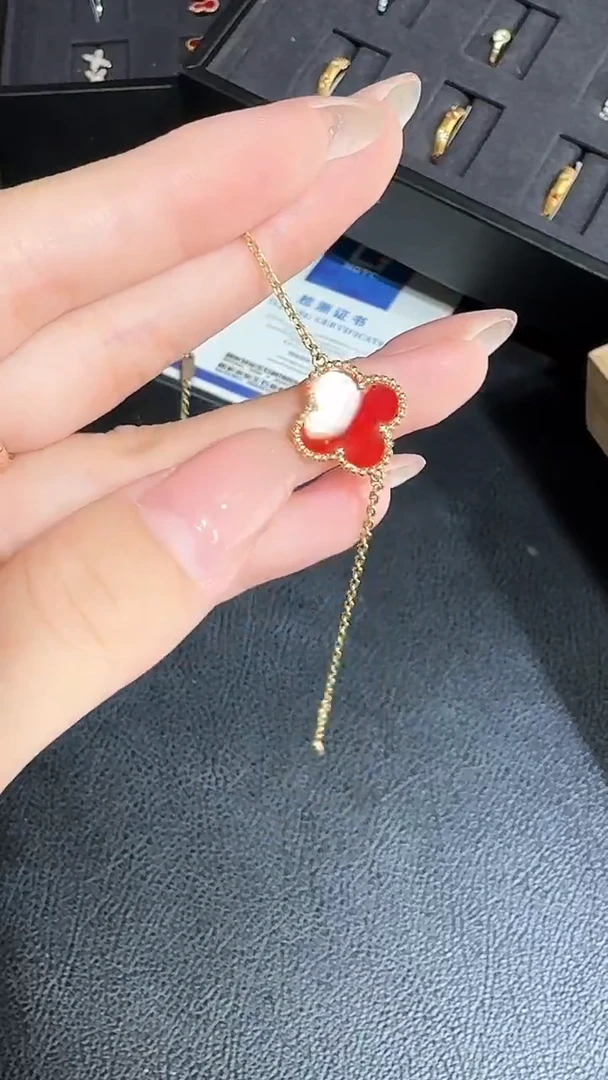 18K金镶嵌手链玛瑙/玉髓红色单花手链GHJ