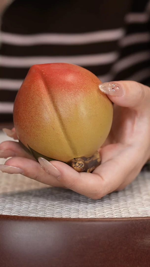 紫砂多色粉浆小桃子