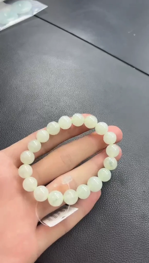 未镶嵌挂件翡翠手串
