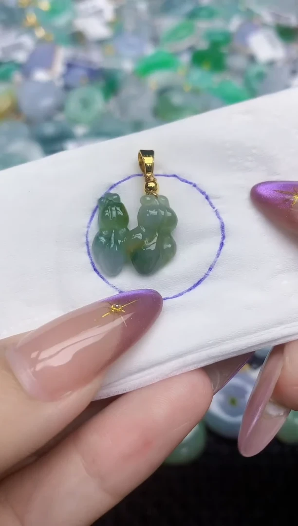 翡翠未镶嵌颈饰   天然翡翠A货  百元以上9米证书费自理