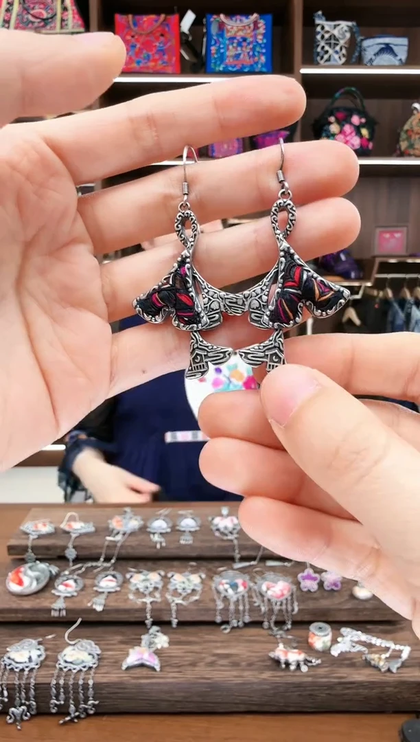 【闪购商品】织绣83蚩梦苗族古绣