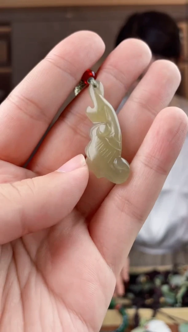 颈饰未镶嵌和田玉拍一发一，多样性发货