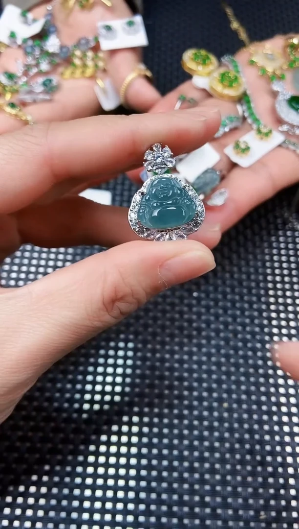 【闪购商品】翡翠吊坠(不含链)未镶嵌11111111111