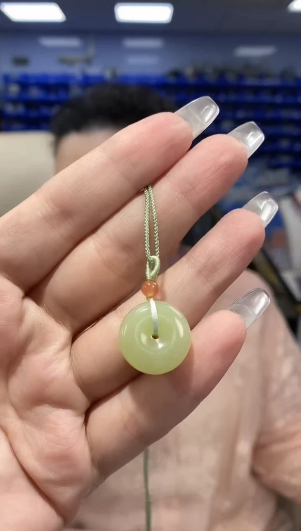 和田玉未镶嵌颈饰Q01771