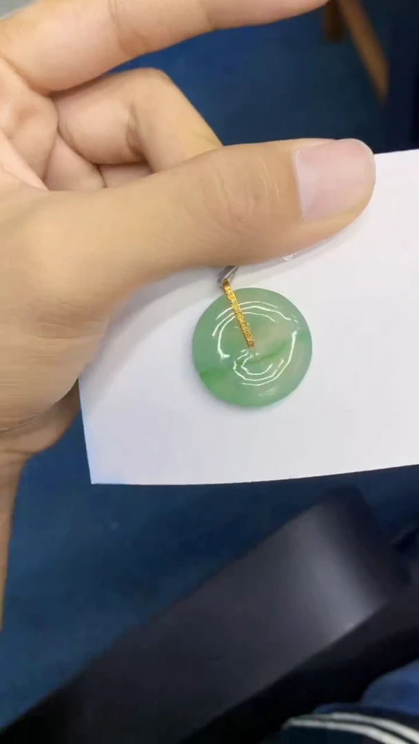 翡翠18K金镶嵌吊坠(不含链)1