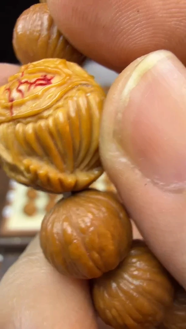 吊坠猴头核桃面具 红色