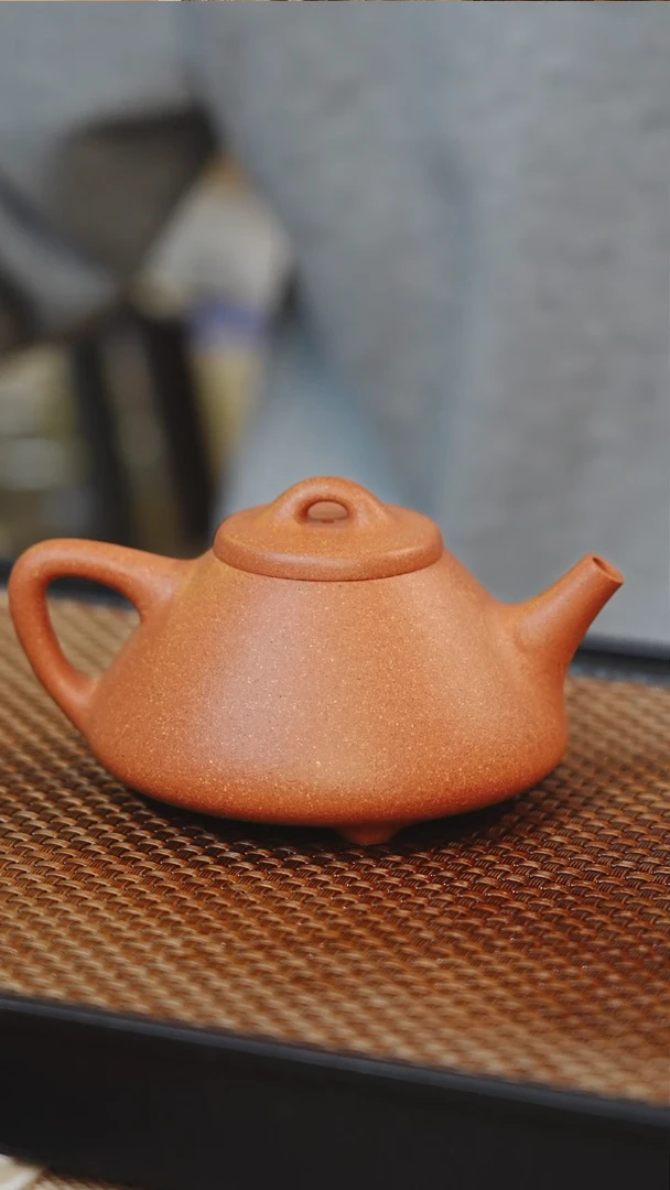 茶壶紫砂宝山黄金段 子冶石瓢 220cc