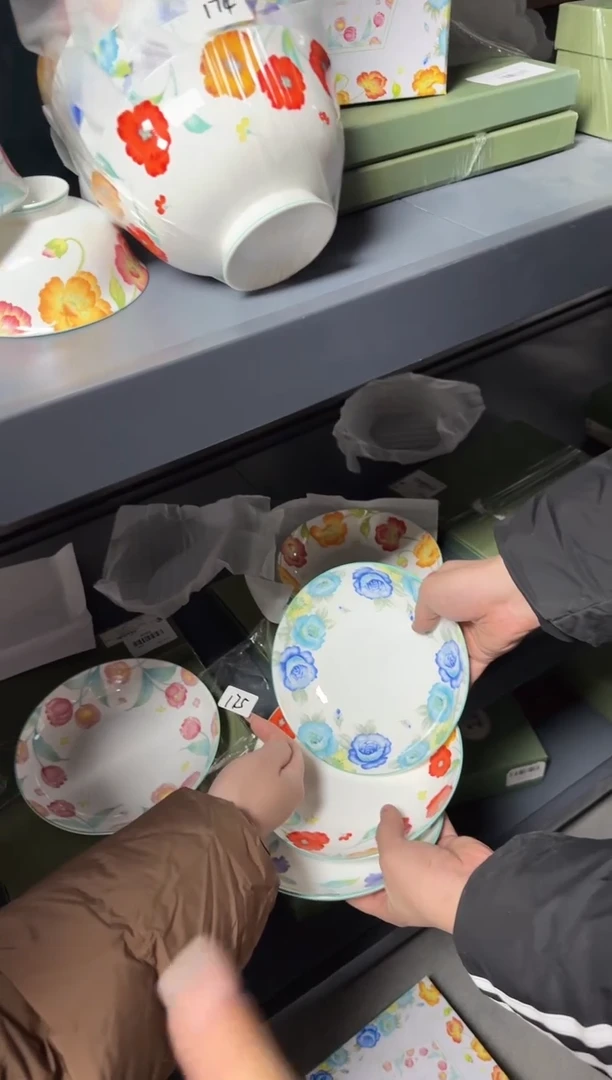 【闪购商品】小乔甄宝阁新年惊喜175