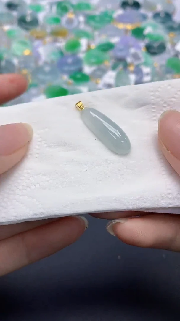 翡翠未镶嵌颈饰天然缅甸a货翡翠