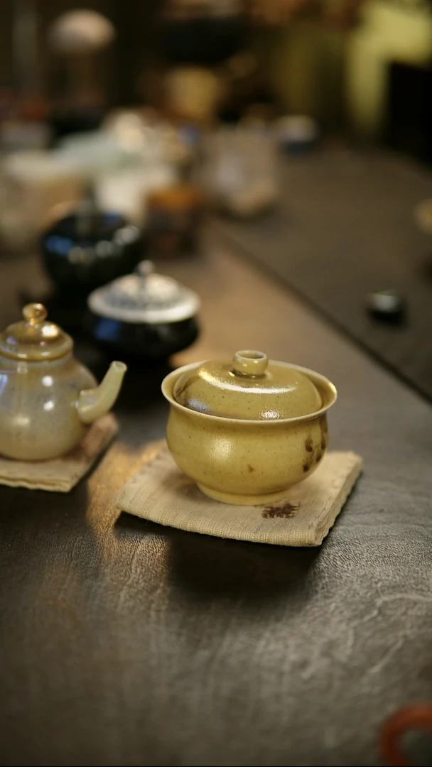 阿眠     柞蚕丝刺子茶巾