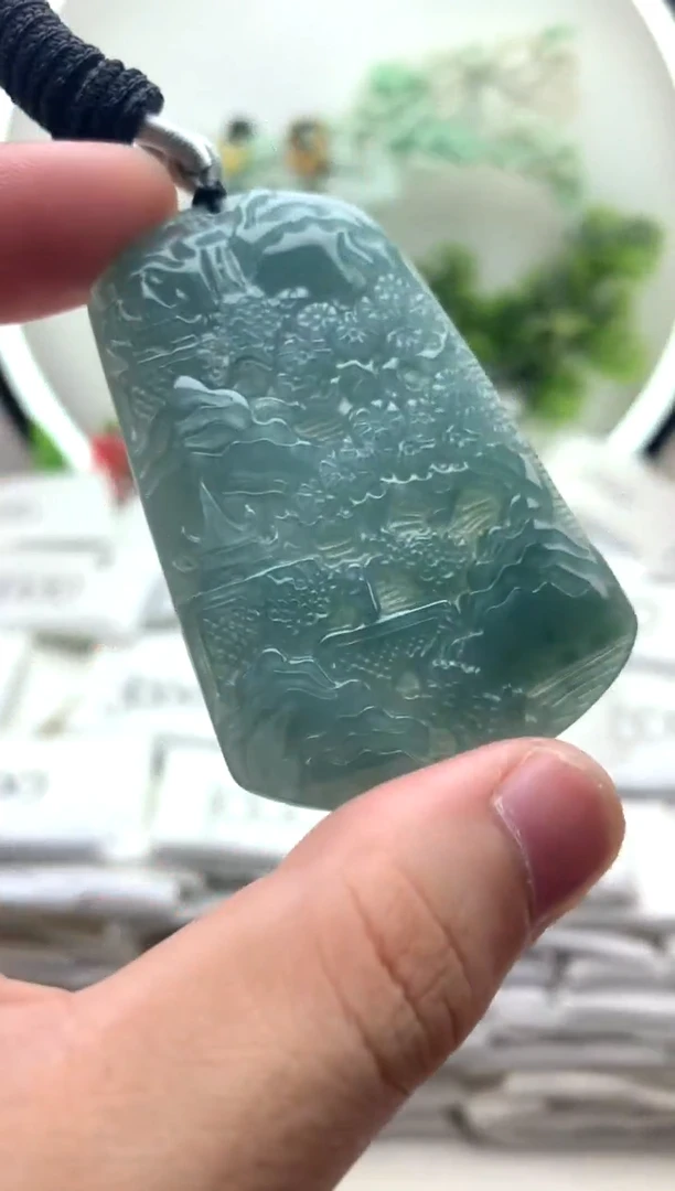 颈饰未镶嵌翡翠山水1