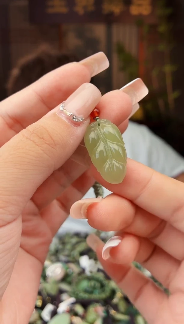 和田玉未镶嵌颈饰拍一发一