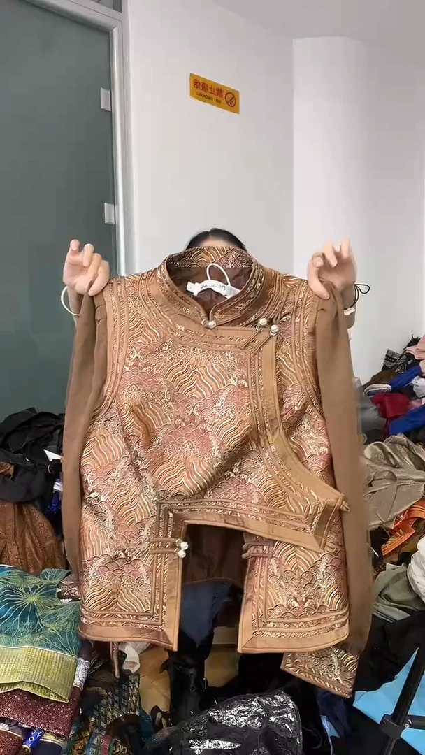 纱袖马甲 L码  105-115斤