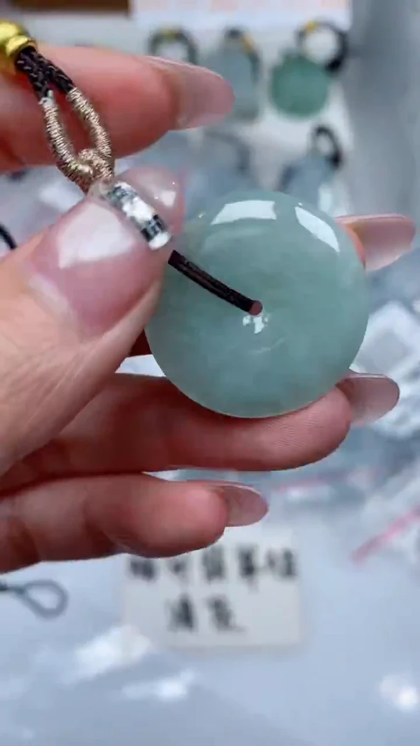 颈饰未镶嵌翡翠吊坠
