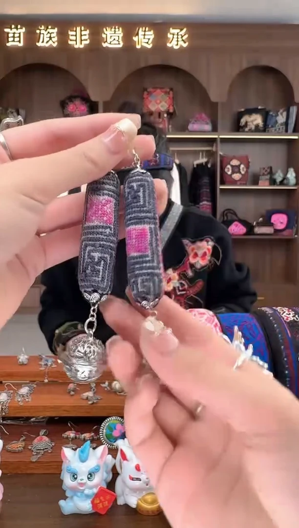 【闪购商品】织绣扶光苗绣传承75