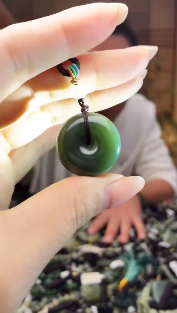 颈饰未镶嵌和田玉多样性发货，拍一发一