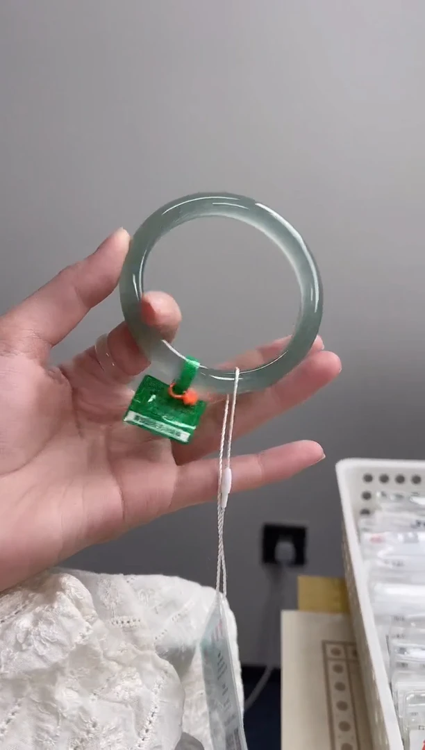 玛瑙/玉髓手镯未镶嵌61-62圈