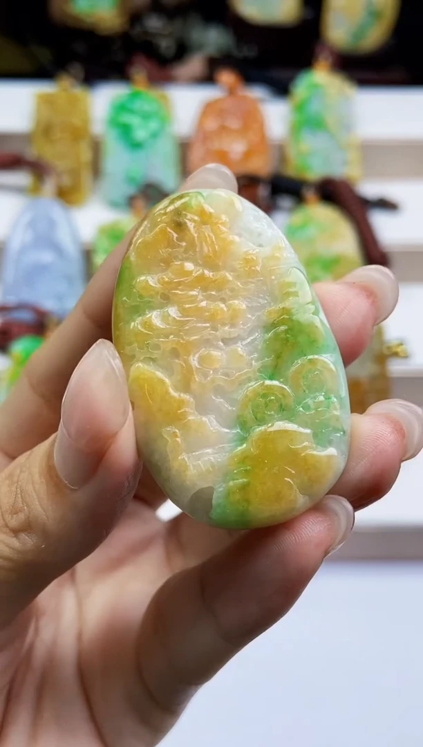 颈饰未镶嵌翡翠翡翠A货