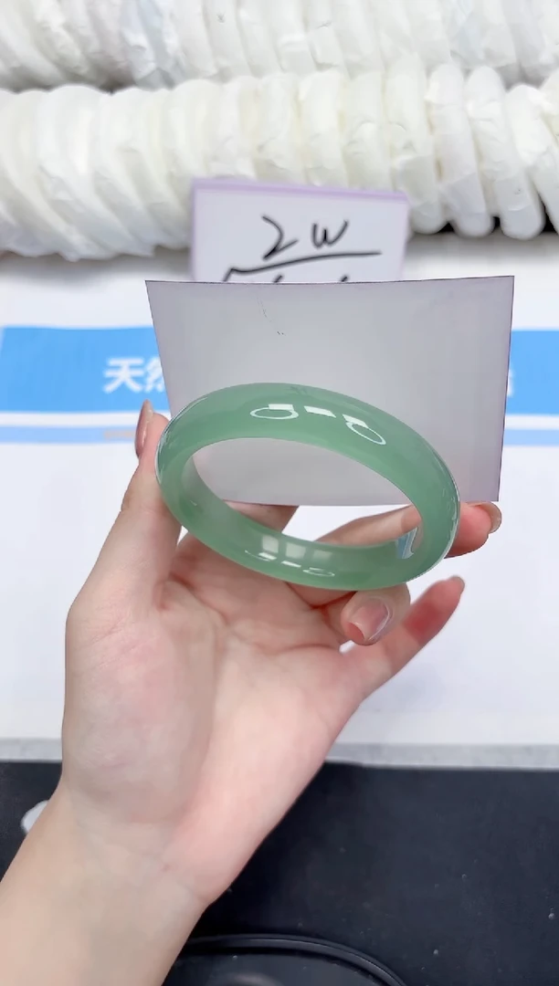 未镶嵌手镯石英质玉89-62-仪式感