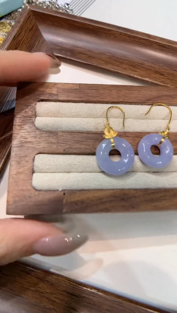 18K金镶嵌翡翠耳饰耳钩