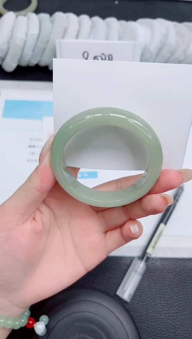 未镶嵌手镯石英质玉185-56.9