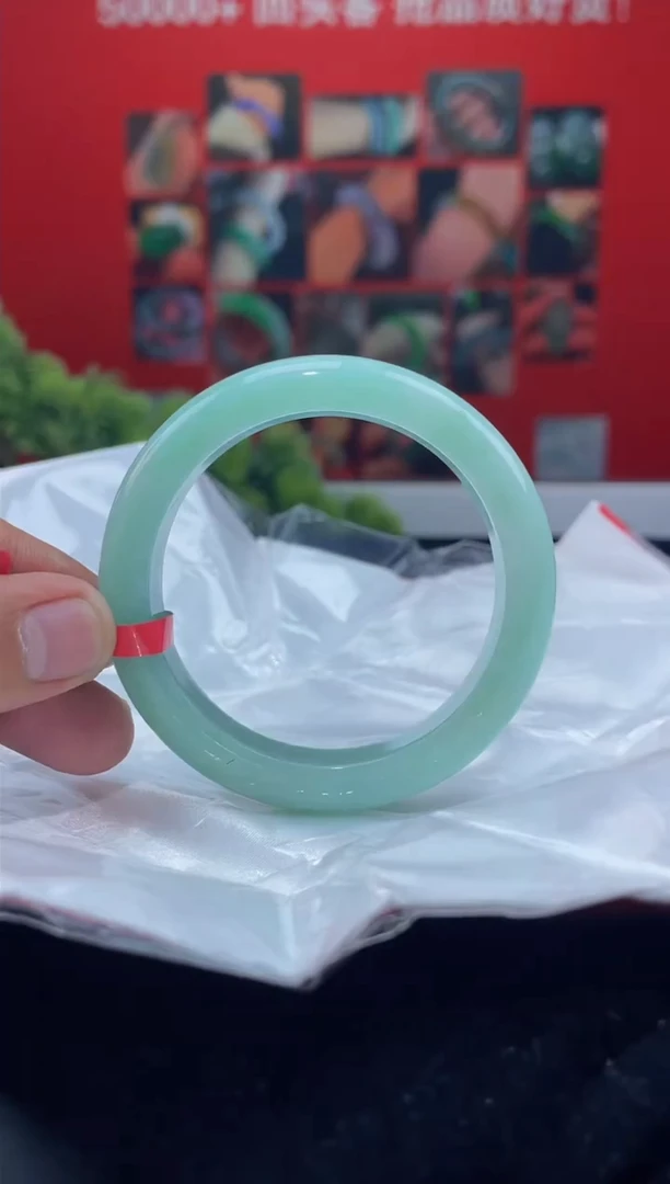 翡翠手镯未镶嵌7手镯