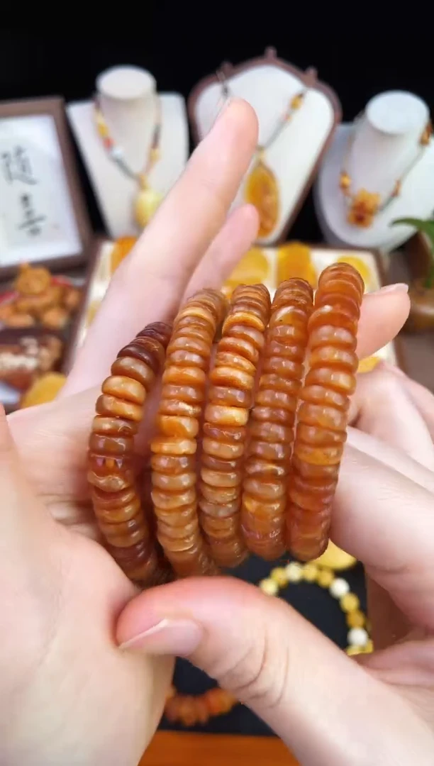 琥珀未镶嵌珠宝奇石多样性发其一