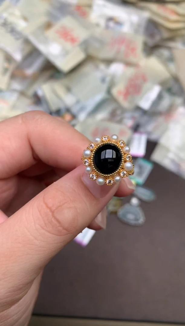 翡翠挂件18K金镶嵌—12圈