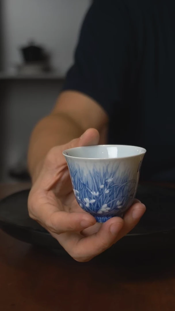 耕隐青花堆白兰花杯90cc