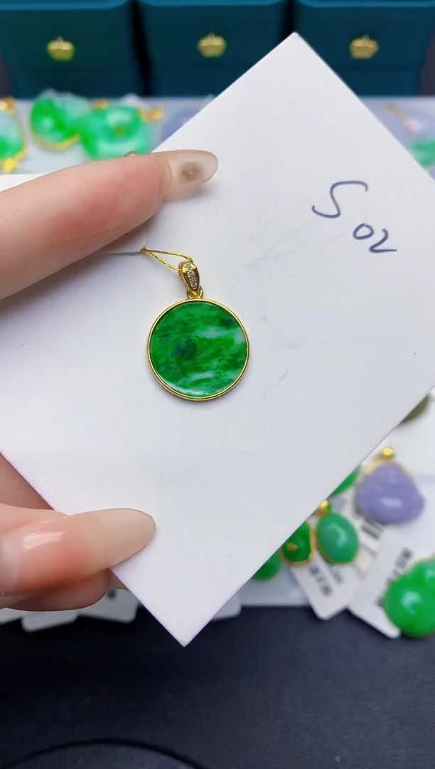 颈饰未镶嵌翡翠缅甸天然翡翠A货