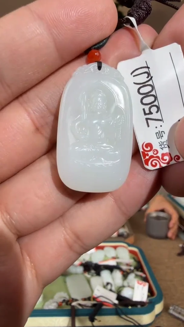 颈饰未镶嵌和田玉J鸡