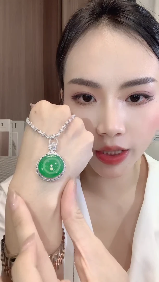 翡翠18K金镶嵌吊坠(不含链)?**?D19
