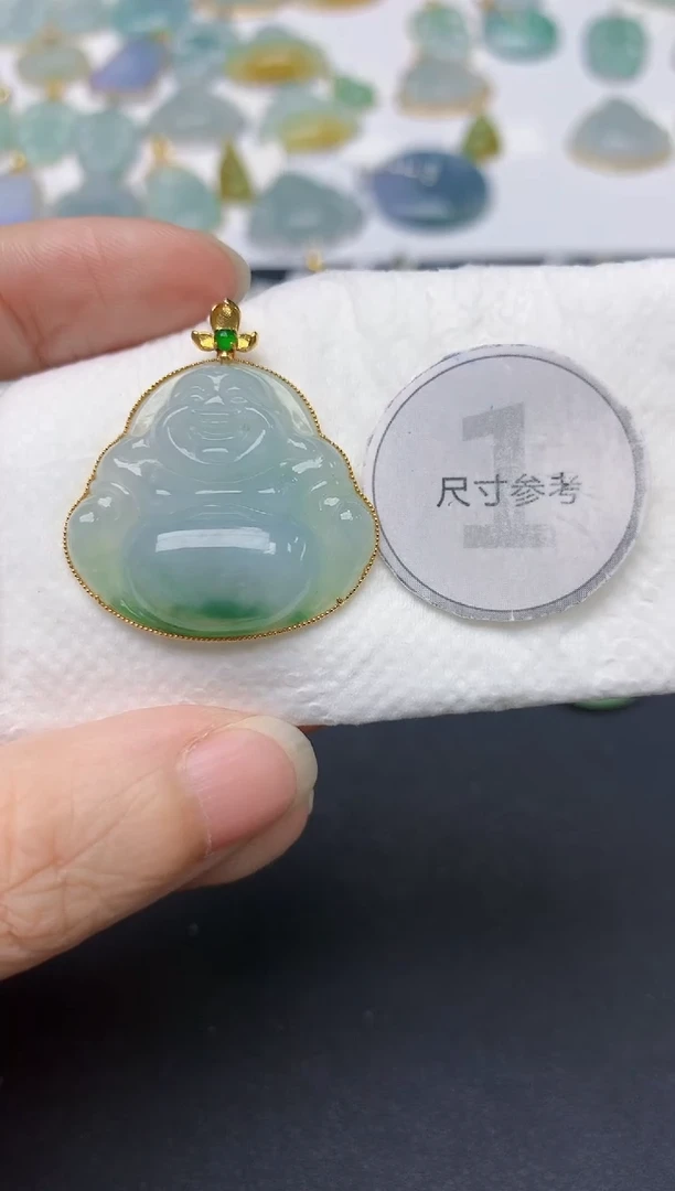 翡翠18K金镶嵌颈饰天然缅甸A货翡翠