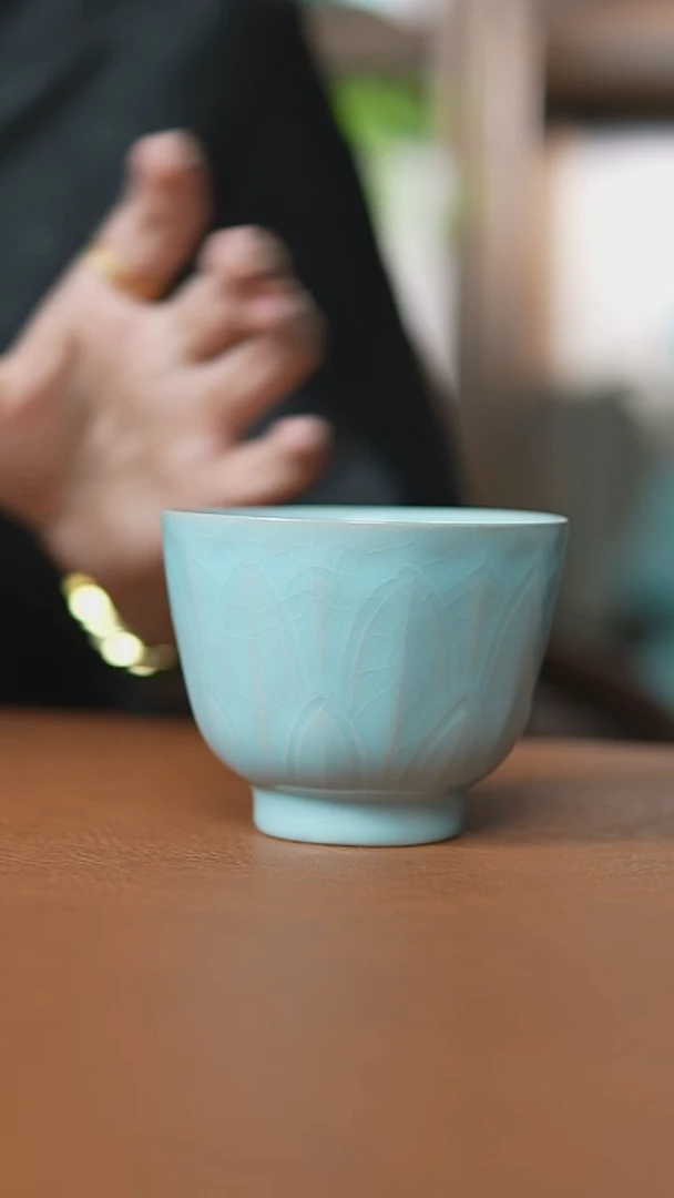 瓷片仿古宋臻釉深腹莲瓣杯微瑕